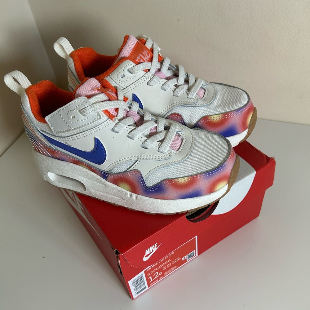 Brand new kids Air Max 1 SE EZ size 12c